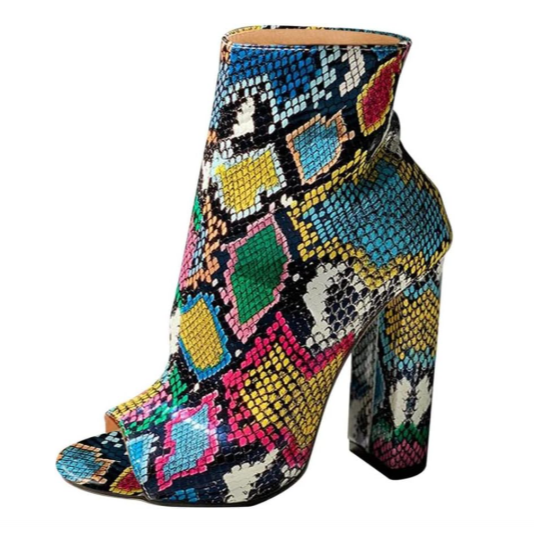 Zoo Keep Her Boot Heels